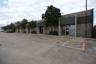 Plus de détails pour 4350-4400 Town Plaza Dr, Houston, TX - Local d'activités, Industriel/Logistique à louer