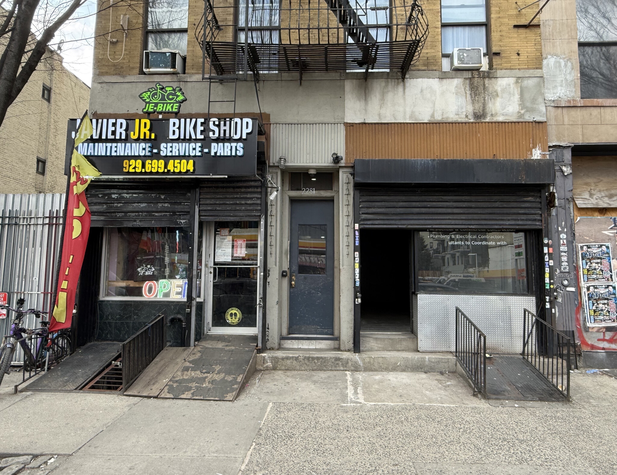 2281 First Ave, New York, NY à louer Photo de l’immeuble– Image 1 sur 5