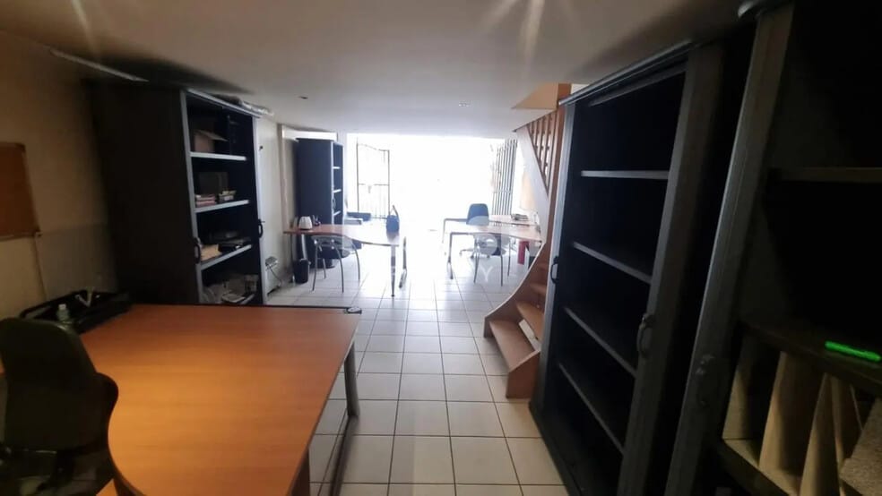 Local commercial dans Lyon à vendre - Photo de l’immeuble – Image 3 sur 11