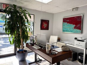 4990 SW 52nd St, Fort Lauderdale, FL à louer Photo intérieure– Image 2 sur 10