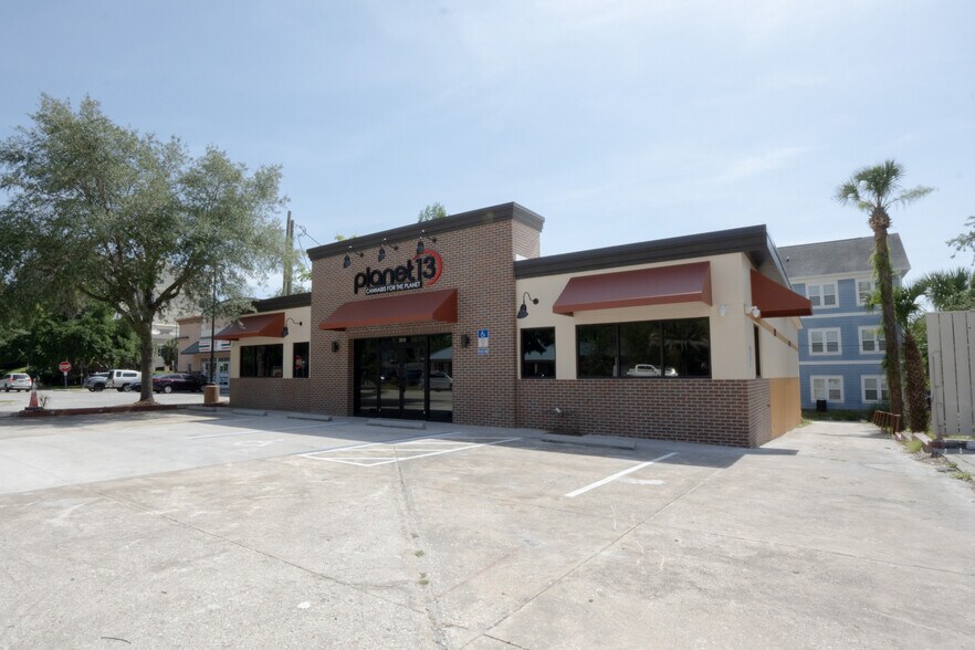 309 N Woodland Blvd, Deland, FL à vendre - Photo de l’immeuble – Image 2 sur 12