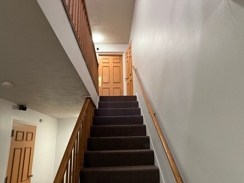 3303 Riverside Dr, Dayton, OH à vendre - Photo de l’immeuble – Image 3 sur 25
