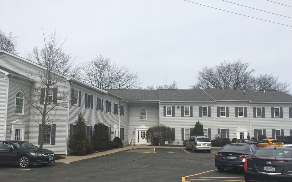 151 W Genesee St, Lockport, NY à louer - Photo principale – Image 2 sur 33