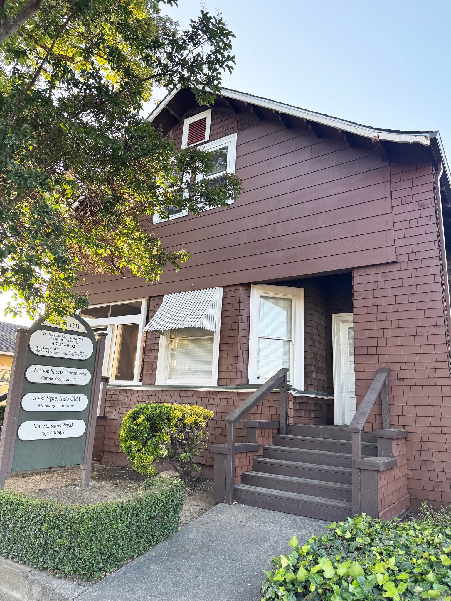 1209 College Ave, Santa Rosa, CA à louer Photo de l’immeuble– Image 1 sur 3
