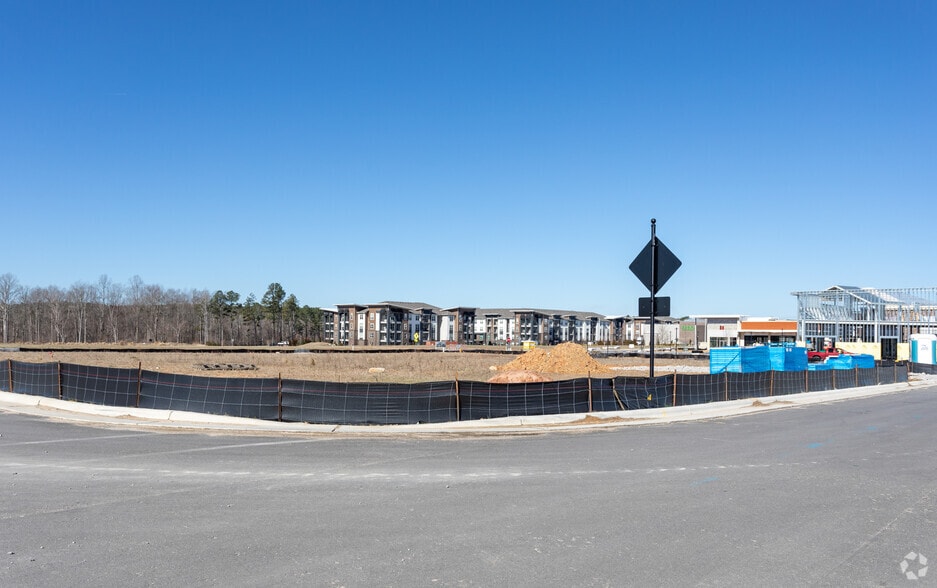 2210 Big Falls Dr, Wendell, NC à vendre - Photo principale – Image 1 sur 8