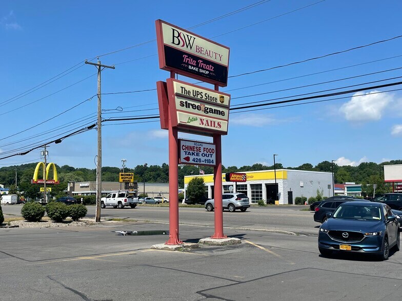4738 Onondaga Blvd, Syracuse, NY à louer - Photo de l’immeuble – Image 3 sur 3