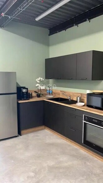 Bureau dans Vannes à louer - Photo de l’immeuble – Image 2 sur 2