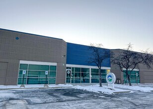 2328-2360 N 27th St, Milwaukee, WI à louer Photo de l’immeuble– Image 1 sur 30