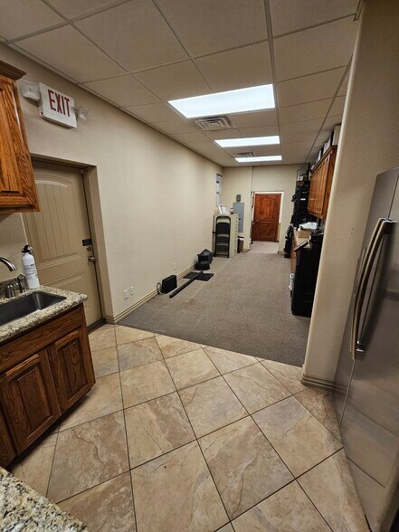1831 W Louisiana St, McKinney, TX à louer - Photo de l’immeuble – Image 3 sur 15