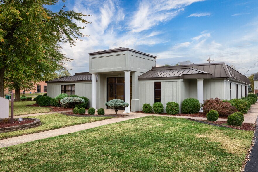 725 Harvard Dr, Owensboro, KY à louer - Photo principale – Image 1 sur 30