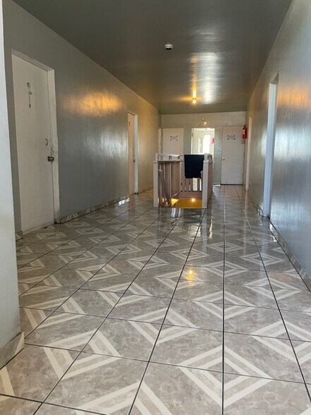 930-932 Fraser Ave, Los Angeles, CA à vendre - Photo de l’immeuble – Image 2 sur 145