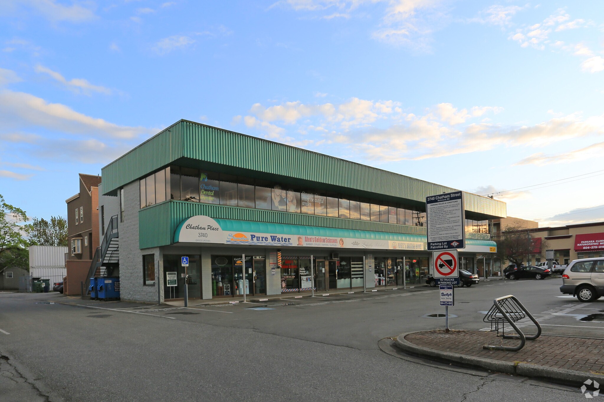 3740 Chatham St, Richmond, BC à louer Photo principale– Image 1 sur 6