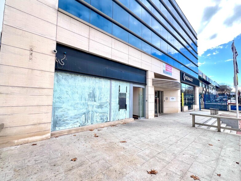 Bureau dans San Sebastián de los Reyes, Madrid à louer - Photo de l’immeuble – Image 3 sur 4