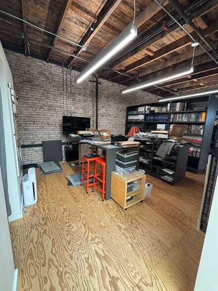 269-299 Bassett St, San Jose, CA à louer - Photo de l’immeuble – Image 3 sur 31