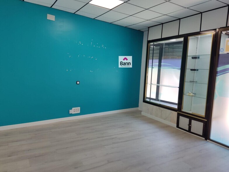 Local commercial dans Córdoba, Córdoba à louer - Photo de l’immeuble – Image 2 sur 10