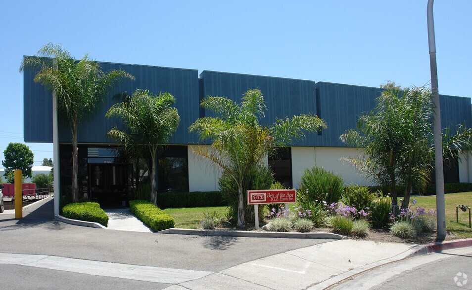 10950 Virginia Cir, Fountain Valley, CA à louer - Photo de l’immeuble – Image 3 sur 5