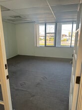 711 W 17th St, Costa Mesa, CA à louer Photo intérieure– Image 1 sur 23