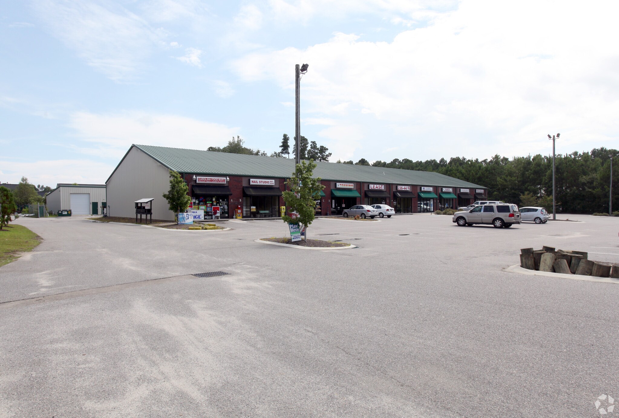 2523 Forestbrook Rd, Myrtle Beach, SC à louer Photo principale– Image 1 sur 5