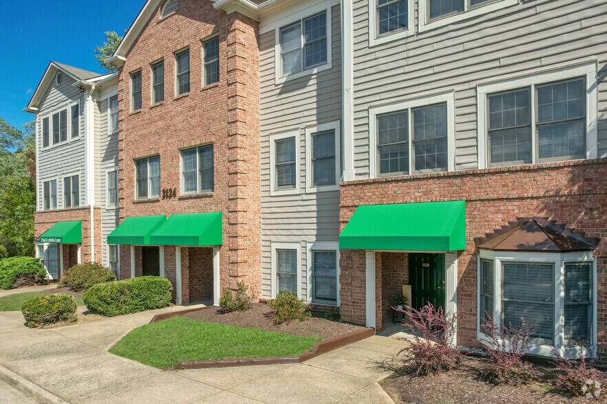 2124 Richmond Hwy, Stafford, VA à louer - Photo de l’immeuble – Image 3 sur 11