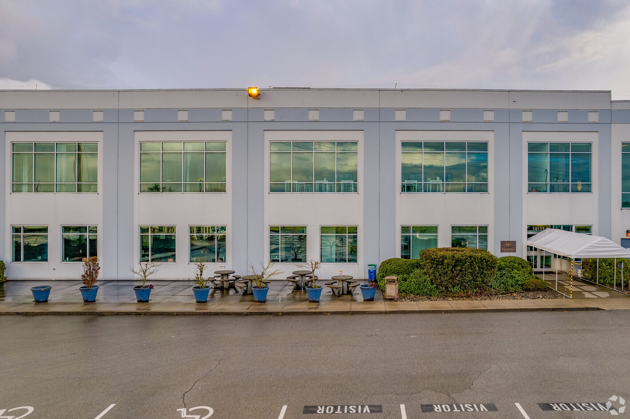 18111 Blundell Rd, Richmond, BC à louer Photo de l’immeuble– Image 1 sur 9