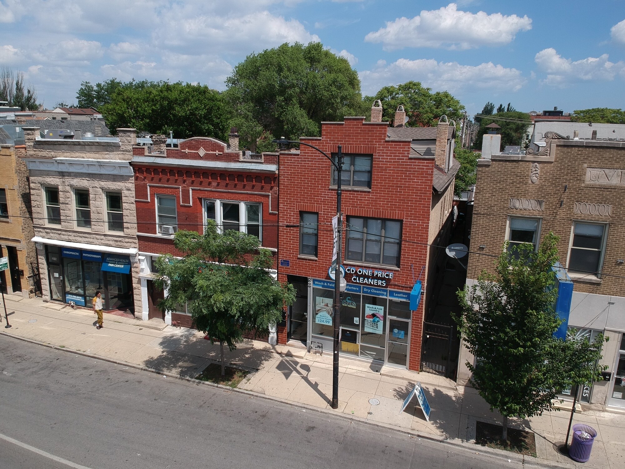 2010 W Chicago Ave, Chicago, IL à vendre Photo de l’immeuble– Image 1 sur 7