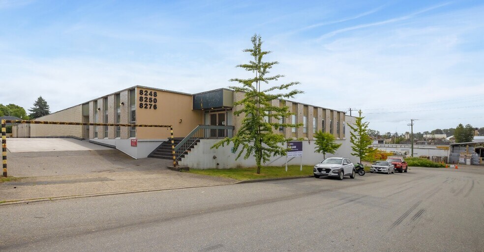 8248-8276 Borden St, Vancouver, BC à louer - Photo de l’immeuble – Image 2 sur 4