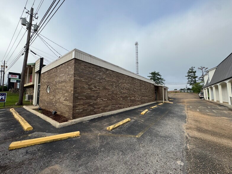 2571 Montgomery Hwy, Dothan, AL à louer - Photo de l’immeuble – Image 1 sur 9