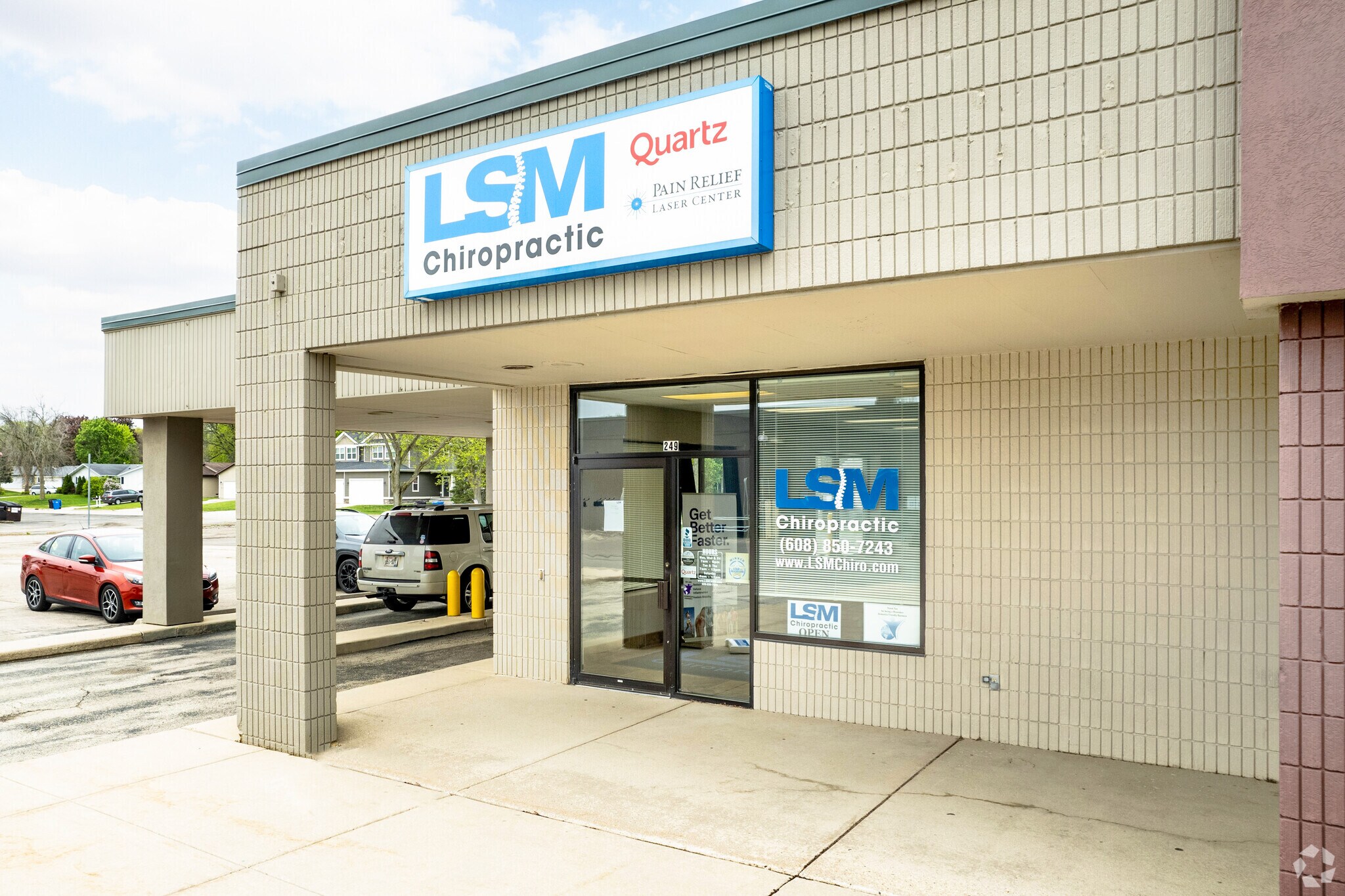 205-245 S Century Ave, Waunakee, WI à louer Photo principale– Image 1 sur 5