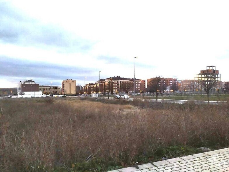 Terrain dans Ávila, Ávila à vendre - Photo principale – Image 1 sur 5