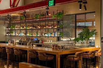 1518 Cahuenga Blvd, Los Angeles, CA à louer Photo intérieure– Image 2 sur 11