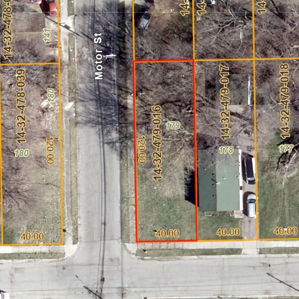 240 Hughes Ave, Pontiac, MI à vendre - Photo principale – Image 1 sur 1