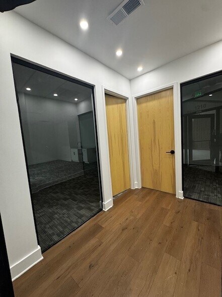 1010 Huntcliff, Atlanta, GA à louer - Photo intérieure – Image 2 sur 12