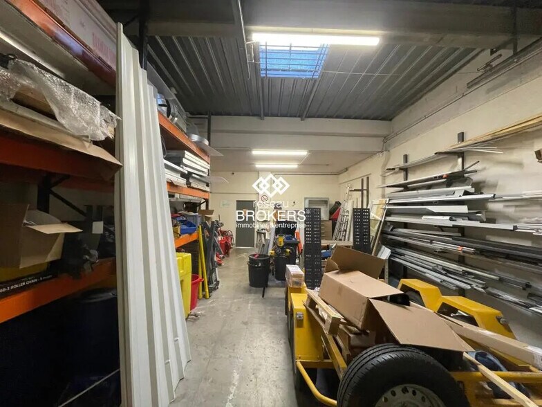 Industriel/Logistique dans Vitrolles à louer - Photo de l’immeuble – Image 3 sur 6