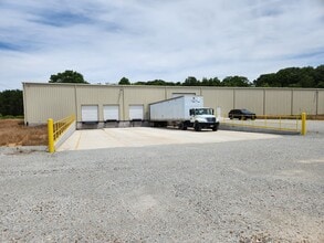 115 Bonwood Dr, Jackson, TN à louer Photo de l’immeuble– Image 1 sur 4