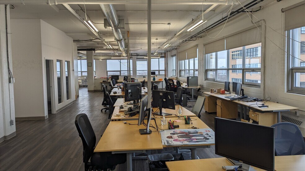 55 Av Du Mont-Royal O, Montréal, QC à louer - Photo intérieure – Image 1 sur 9