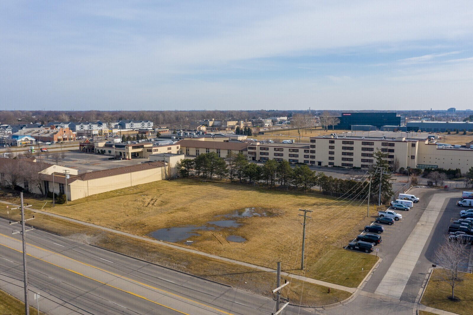 7700 15 Mile Rd, Sterling Heights, MI à vendre Photo de l’immeuble– Image 1 sur 2