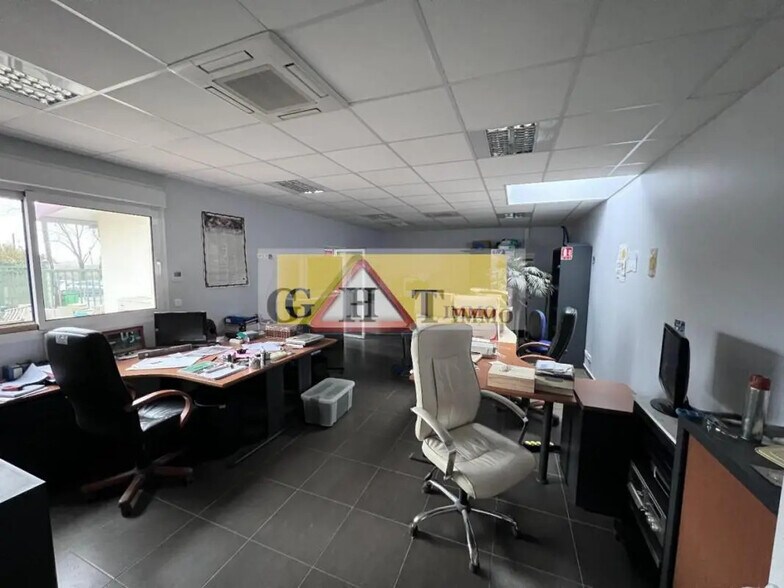 Industriel/Logistique dans Livry-Gargan à vendre - Photo de l’immeuble – Image 3 sur 6