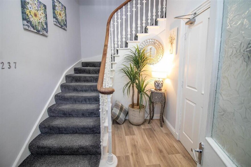 1 Teviotside, Hawick à vendre - Photo de l’immeuble – Image 3 sur 72