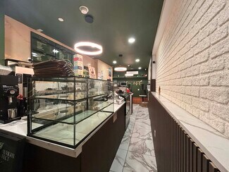 Plus de détails pour 1059 Manhattan Ave, Brooklyn, NY - Local commercial à louer