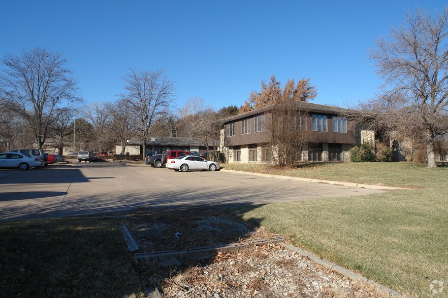 225-227 Southwind Pl, Manhattan, KS à louer - Photo de l’immeuble – Image 2 sur 3