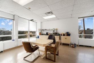 14 Front St, Hempstead, NY à louer Photo intérieure– Image 2 sur 11