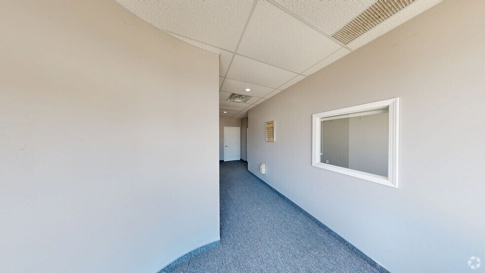 38116-38160 S Gratiot Ave, Clinton Township, MI à vendre - Numérisation 3D Matterport – Image 3 sur 20