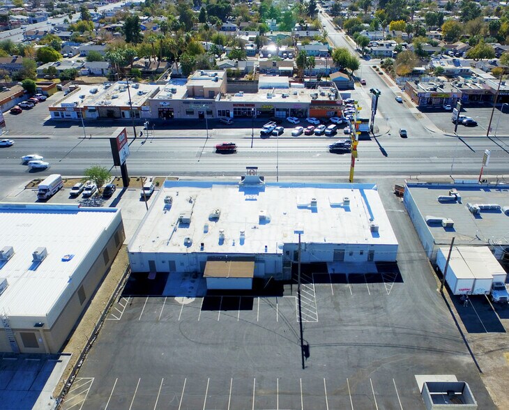 2021 E Charleston Blvd, Las Vegas, NV à louer - Photo de l’immeuble – Image 3 sur 23