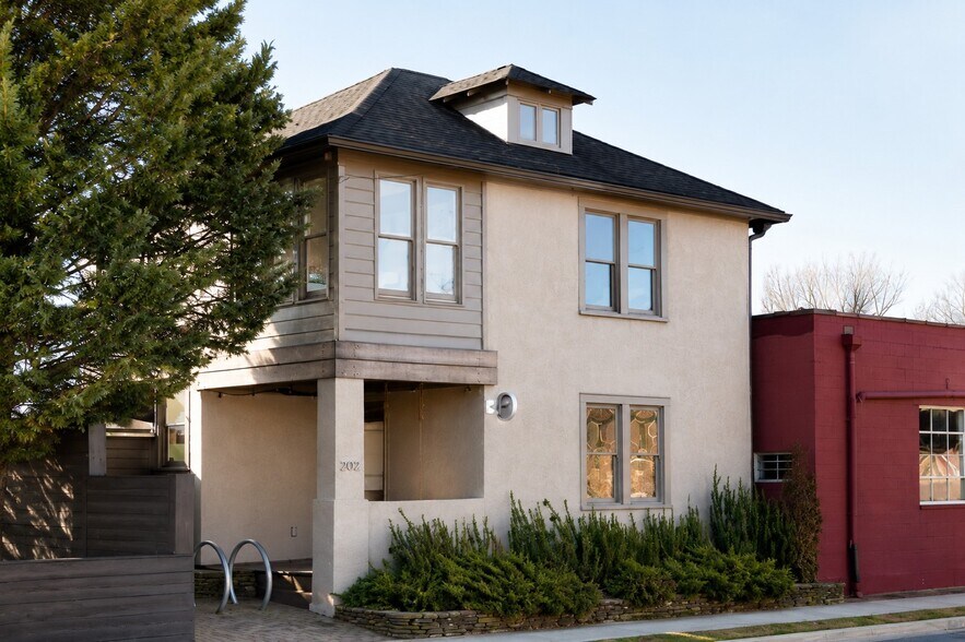 202 Herndon St, Fredericksburg, VA à vendre - Photo principale – Image 1 sur 49