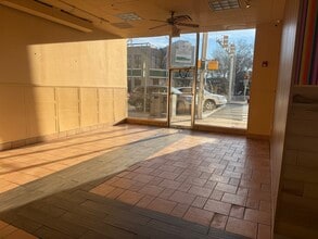 49-63 W Lancaster Ave, Ardmore, PA à louer Photo intérieure– Image 1 sur 4