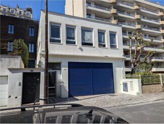Plus de détails pour Local commercial à vendre