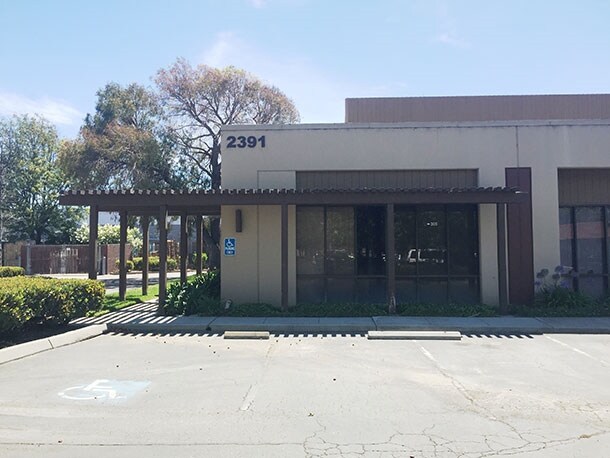2375 Zanker Rd, San Jose, CA à louer - Photo de l’immeuble – Image 2 sur 8