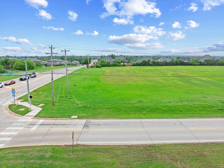 8000 Memorial Rd, Oklahoma City, OK à vendre - Aérien – Image 2 sur 31