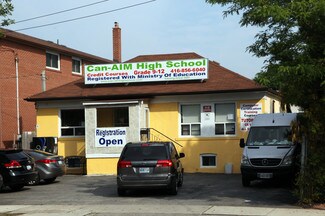 Plus de détails pour 2 Elmhurst Dr, Toronto, ON - Local commercial à vendre