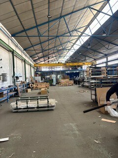 Plus de détails pour Calle Gavilán, 10, Fuenlabrada - Industriel/Logistique à louer